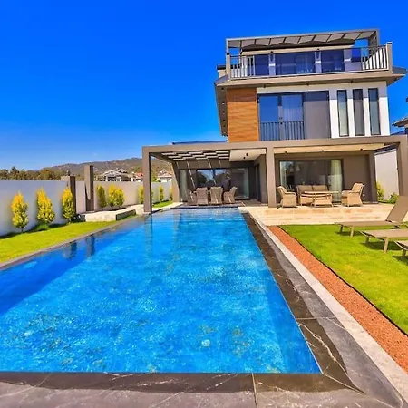 Isıtmalı Kapalı Havuzlu Fresco Villa *