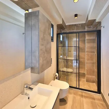 Isitmali Kapali Havuzlu Fresco Villa *